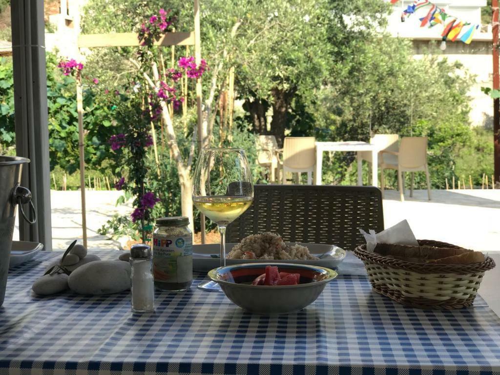 Guest House Solive Himare Luaran gambar